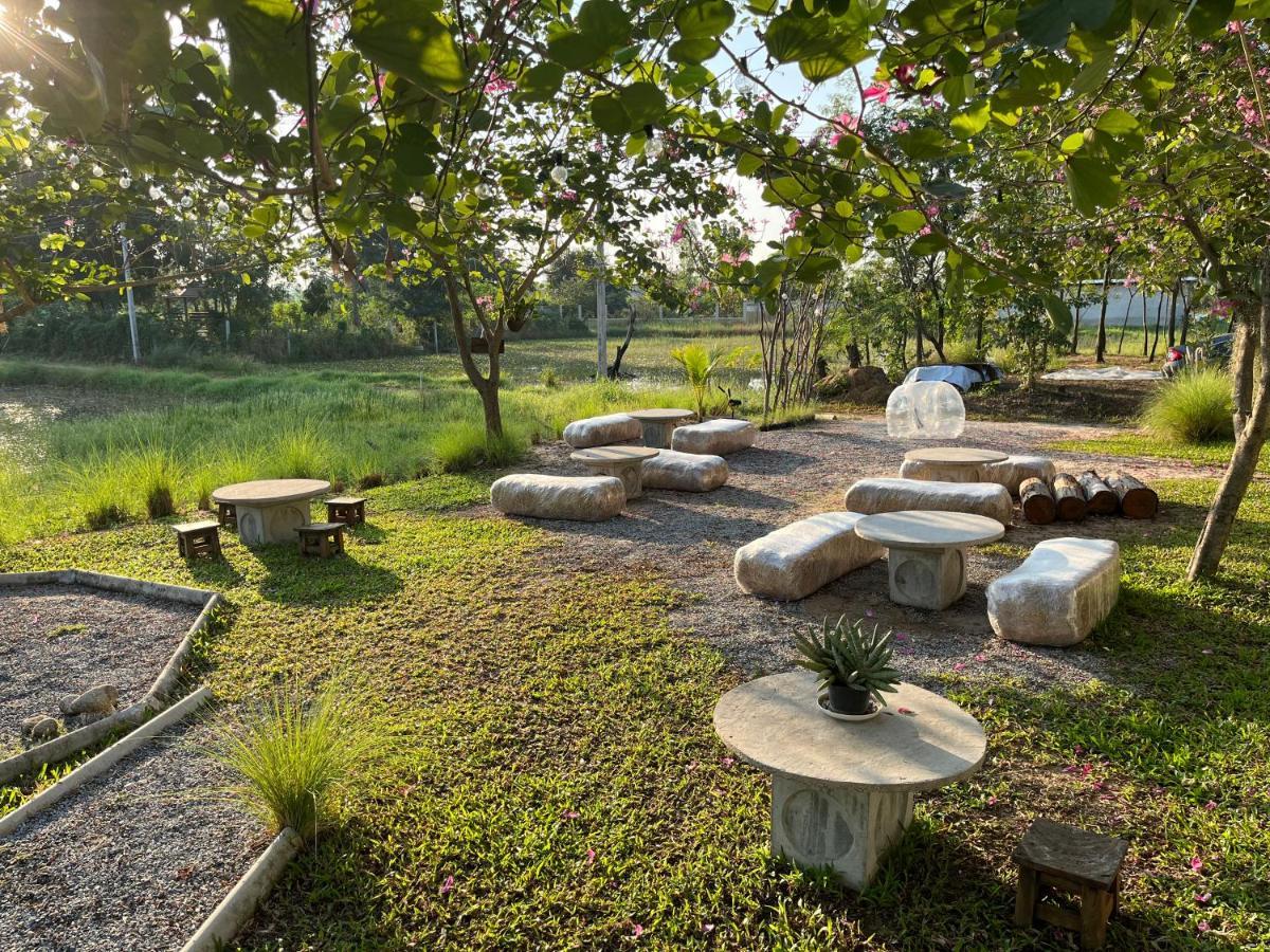 บ้าน Guh Uthai Thani Exterior foto